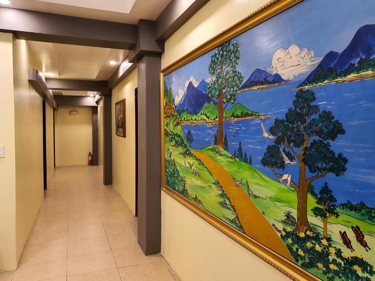 2428 Suites Urdaneta ภายนอก รูปภาพ